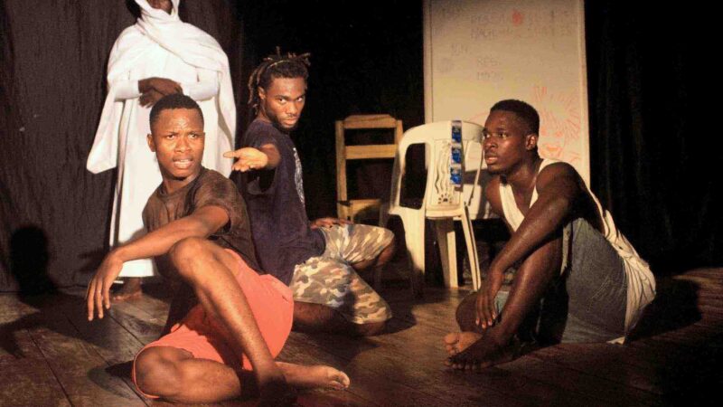 « Le quotidien », une comédie musicale en hommage à tous ces jeunes africains qui vivent de petits boulots.